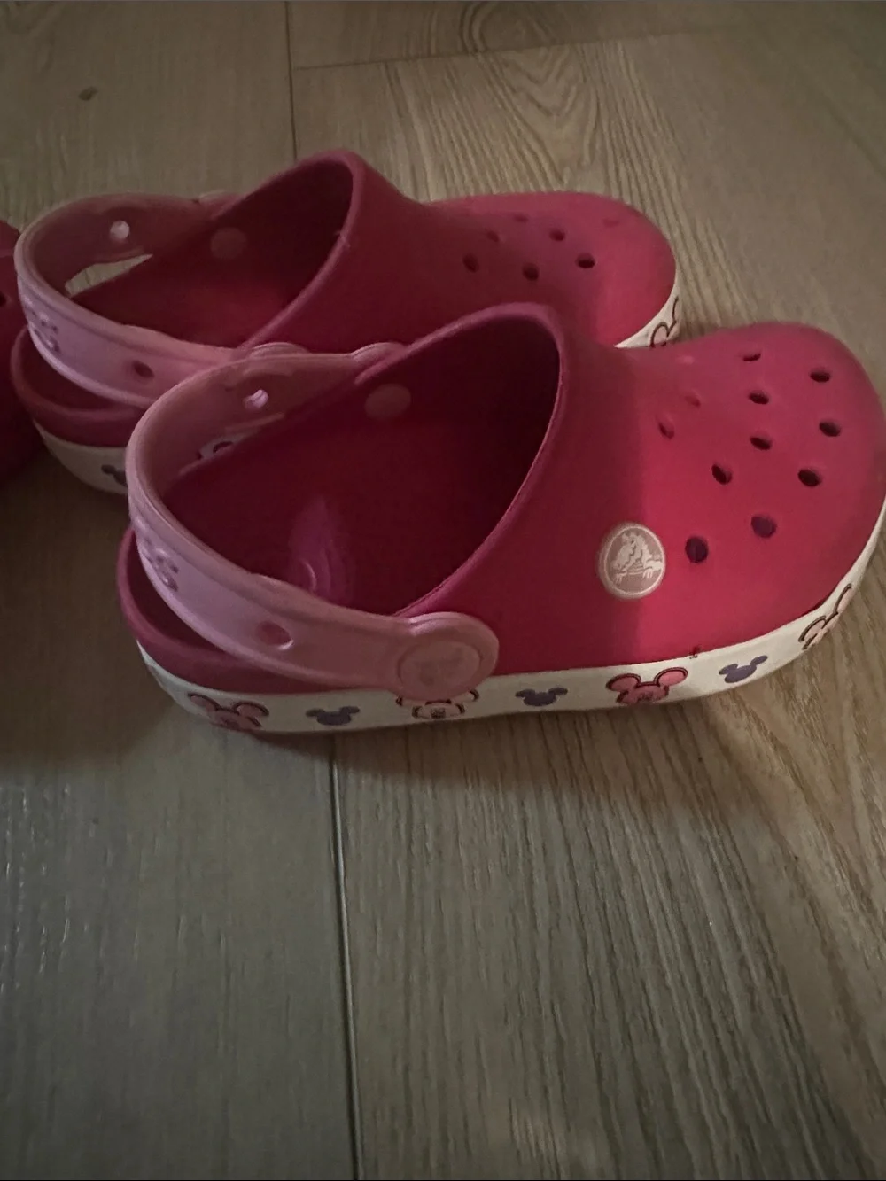 CROCS Kids Classic Clogs in Coral Pink